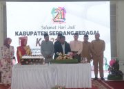 Peringatan 21 Tahun Kabupaten Serdang Bedagai, Dimeriahkan Menggunakan Pakaian Adat