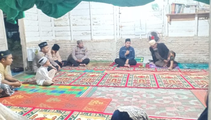Personel Polres Pakpak Bharat Hadiri Pengajian di Musholla At-Taubah Desa Boangmanalu