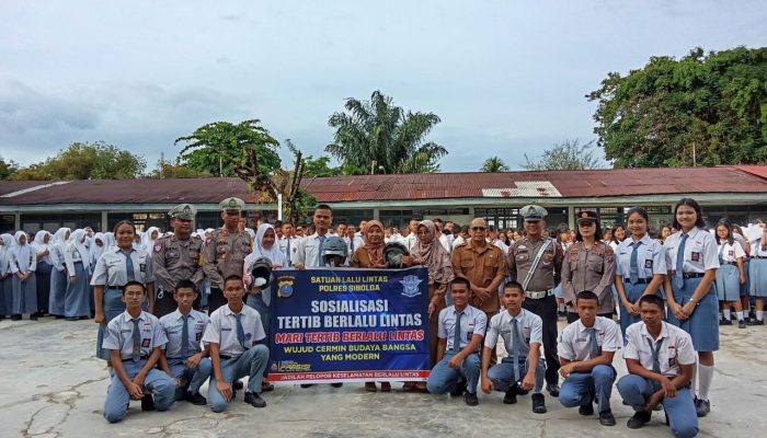 Sat Lantas Polres Sibolga Laksanakan Police  Goes To School Di SMAN 1 Sibolga