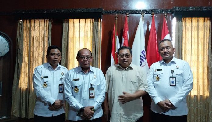 Deputi Penasihat Presiden Bidang Pertahanan Nasional Kunjungi Kantor Pusat SMSI