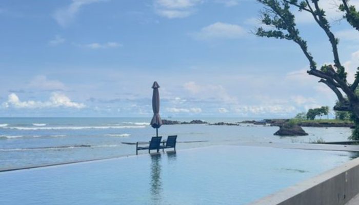 Pesona Pantai Anyer di Banten, Destinasi Wisata Andalan dengan Panorama Eksotis