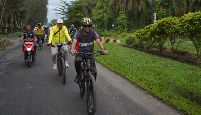 Bupati Asahan Gowes Bareng Dengan OPD