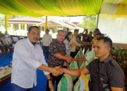 Peduli Petani, PT Lonsum Tbk Gunung Melayu Beri Bantuan Pupuk