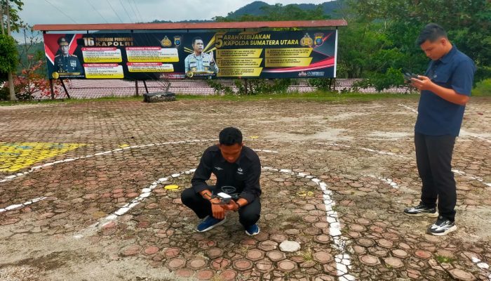 Tingkatkan Kemampuan Pers Sihumas Polres Pakpak Bharat Belajar Teknik Menggunakan Drone