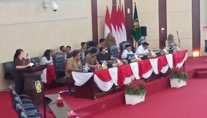 PDI-P Soroti Ketersediaan Blanko KTP dan Hak Guru di Medan