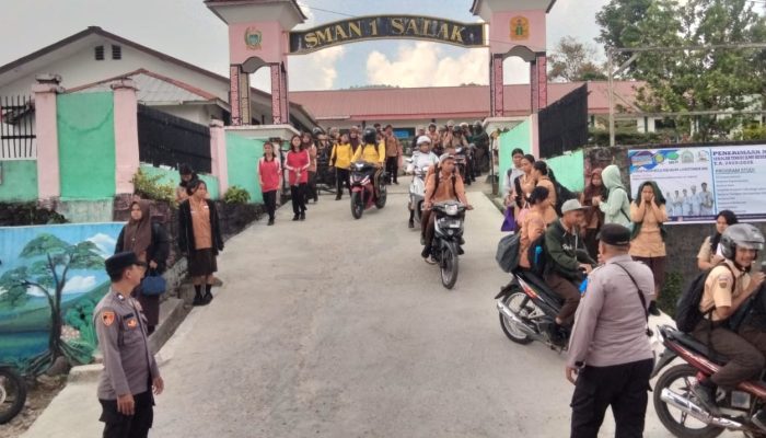 Satgas II Preemtif Ops Keselamatan Toba 2025 Sambangi Pelajar SMA Negeri 1 Salak dan Lokasi Wisata