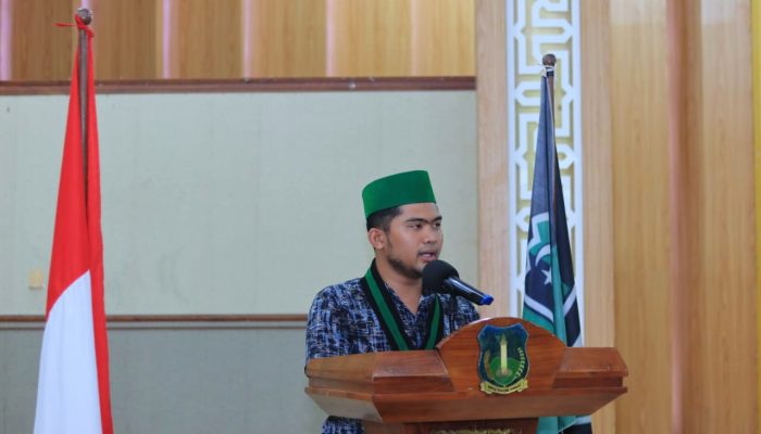 HMI Komisariat (P) Lafran Pane Tebing Tinggi Salurkan Santunan kepada Anak Langit di Dies Natalis HMI ke-78