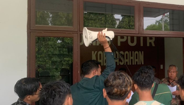 Alamak! PD IPA Asahan Geruduk Dinas PUTR, Tuntut Penjelasan Proyek Jembatan Gantung yang Mangkrak