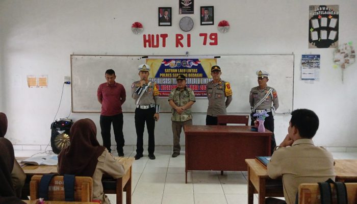 Sat Lantas Polres Serdang Bedagai Laksanakan Giat Police Go To School di SMA Negeri 1 Sei Rampah