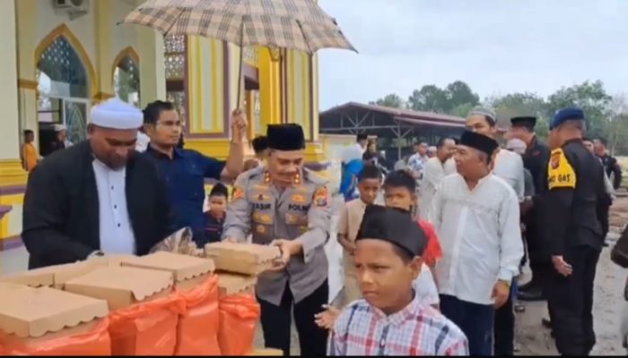 Polri Hadir dan Peduli, Satbrimob Polda Sumut Gelar Bakti Sosial di Jumat Berkah dan Minggu Kasih