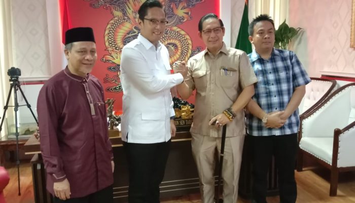 Pimpinan DPRD Medan Sambut Hangat Kehadiran Walikota Medan Rico Waas di Gedung Dewan