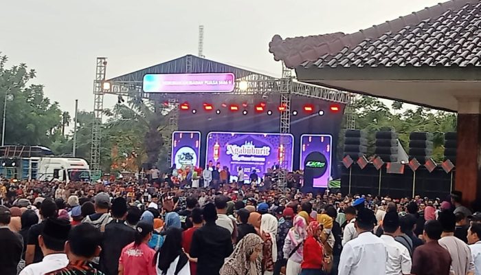 Rijanto dan Beky Bagikan Ribuan Takjil dan Buka Bersama dalam Tasyakuran Sukses Pilkada 2024 Kabupaten Blitar