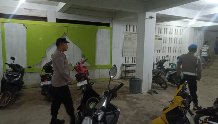 Tak Mau Ketinggalan Ciptakan Keamanan Yang Kondusif Bulan Ramadhan Polsek Salak Lakukan Patroli Sholat Subuh