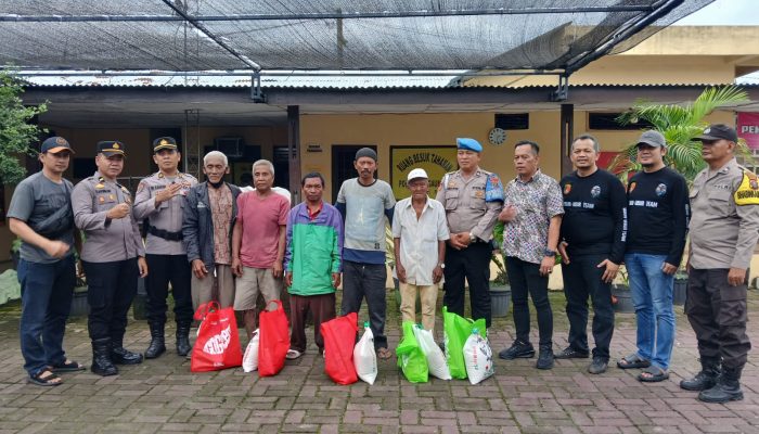 Berkah Ramadhan, Polsek Perbaungan Berikan Tali Asih kepada Kaum Dhuafa dan Anak Yatim