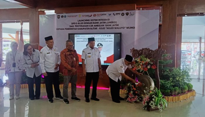 Bupati Blitar Rijanto Launching Sistem Integrasi SPD E-Blud dan Serahkan CSR dari Bank Jatim kepada RSUD Ngudi Waluyo