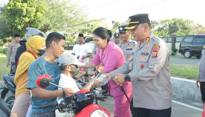 Polres Sergai Rutin Santuni Anak Yatim dan Bagikan 200 Paket Takjil di Bulan Ramadhan