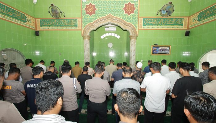 Polres Sergai Laksanakan Sholat Ghoib untuk Tiga Anggota Polri yang Gugur di Way Kanan Lampung