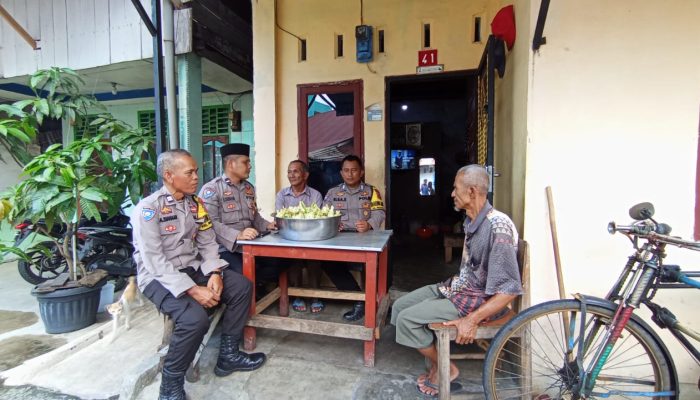 Empati Kepada Warga Binannya, Bhabinkamtibmas Laksanakan Bakti Religi