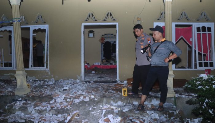 Ledakan Petasan Hancurkan Rumah di Blitar, Empat Remaja Alami Luka Bakar