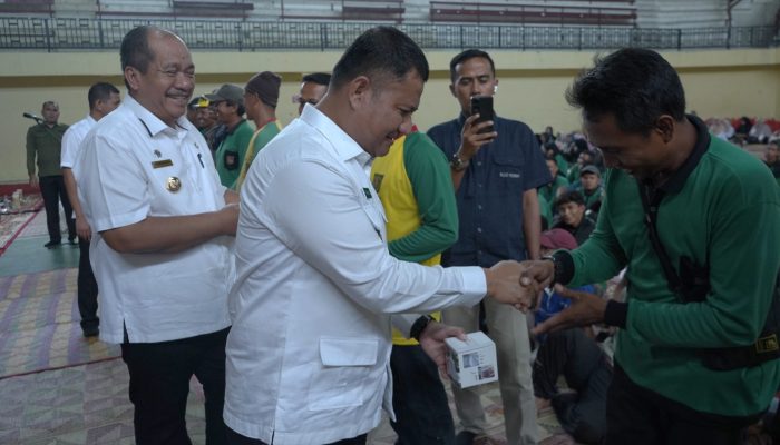 Bupati Dan Wakil Bupati Asahan Salut Serta Hormat Pada Petugas Kebersihan
