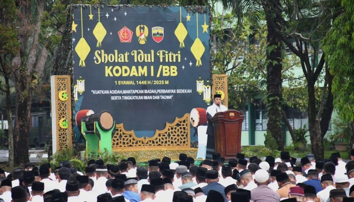 Kodam I/BB Gelar Sholat Idul Fitri dan Berbagi Bingkisan untuk Masyarakat dalam Semangat Kebersamaan