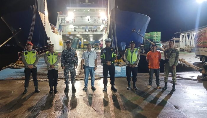 Sapa Warga Di Objek Wisata Pelabuhan Lama Sibolga, Kapolres Sibolga Ingatkan Pengunjung Jaga Barang Bawaannya