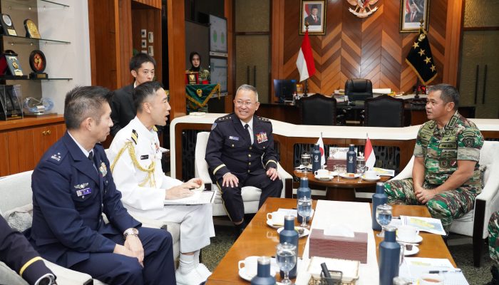 Kasad Terima Kunjungan Kepala Staf Gabungan Pasukan Bela Diri Jepang, Bahas Penguatan Kerja Sama Militer