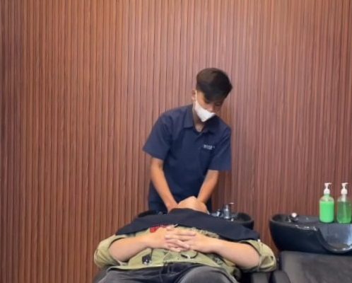 Atmosfer Premium Barbershop Tebing Tinggi: Standar Baru Grooming Pria Modern dengan Sentuhan Relaksasi Eksklusif