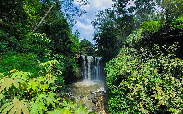 Curug Ciomas, “Green Canyon” Bogor yang Menyuguhkan Air Jernih dan Panorama Eksotis