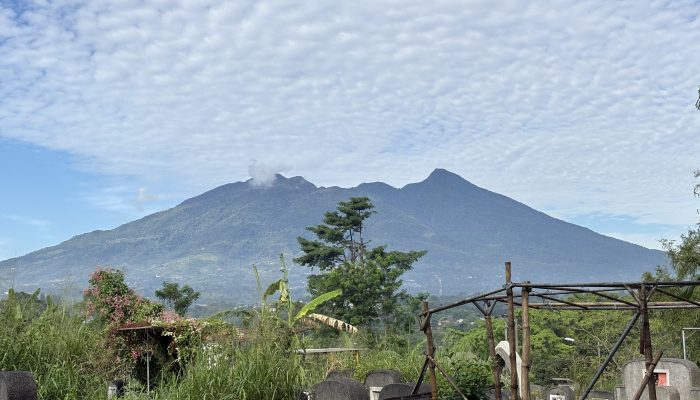 Ini Dia 10 Gunung Paling Angker di Indonesia yang Penuh Misteri