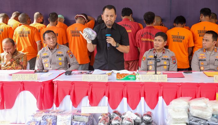 Polda Sumut Gagalkan Penyelundupan 30 Kg Sabu dan Ribuan Liquid Vape Berbahaya di Perairan Labura