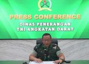 TNI AD Bantu Proses Pemakaman Korban Ledakan Amunisi di Garut