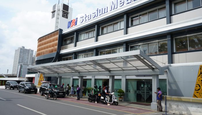 Ramai-Ramai Naik Sribilah dan Siantar Ekpres