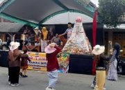 Kirab Tumpeng Warnai Tradisi Bersih Desa Sumbersari Blitar