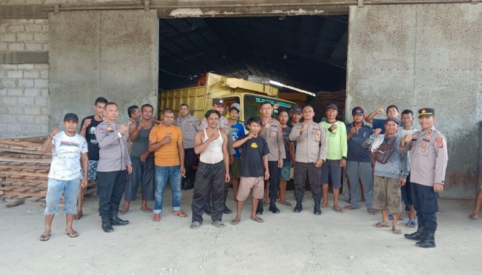 Polres Sergai Gencarkan Edukasi Anti-Premanisme di Gudang Pupuk Desa Firdaus