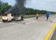 Korsleting Mesin, Nissan X-Trail Terbakar di Tol Medan–Tebing Tinggi