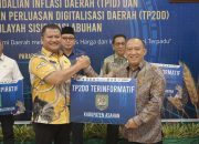 Pemkab Asahan Dapat Penghargaan TP2DD Terinformatif