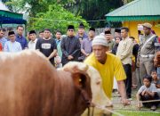 Rico Waas Saksikan Penyembelihan Sapi Kurban Presiden Prabowo di Masjid Raya Al Osmani