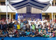 Rico Waas Tepungtawari 100 Anak Peserta Khitanan Massal di Medan Barat