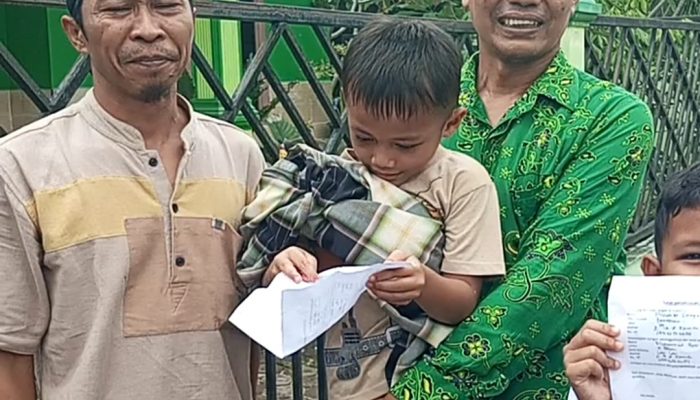 Cakra, Peserta Termuda Sunat Massal Usia 6 Tahun, Dapat Apresiasi Wakil ketua komisi II DPRD Tebing Tinggi