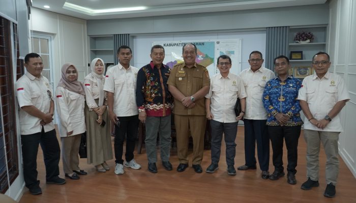 Rektor UNA Undang Bupati Asahan