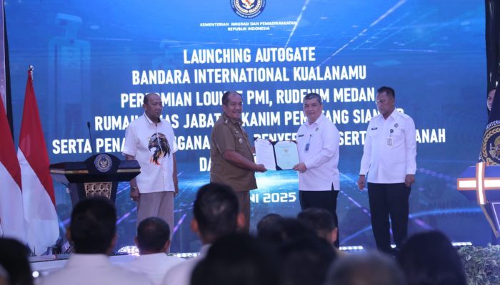 Bupati Asahan Serahkan Sertifikat Tanah Ke Kanwil Ditjen PAS Sumut