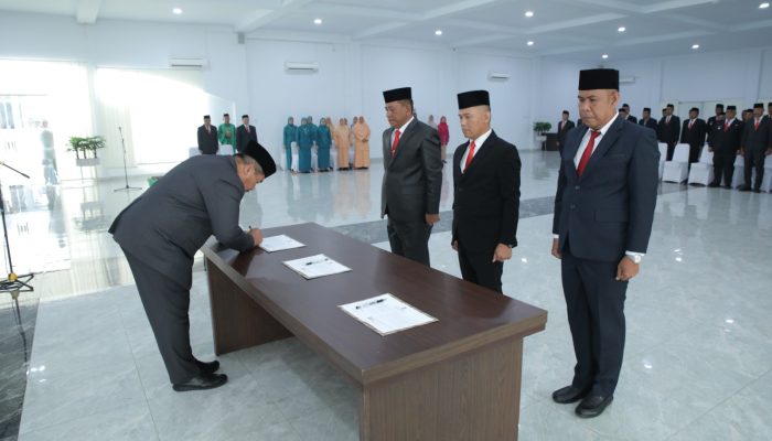 Lantik Tiga Pejabat Pimpinan Tinggi Pratama, Bupati Asahan Berpesan Jabatan Bukan Hadiah