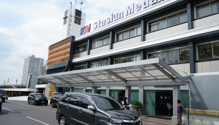 KAI Sumut Imbau Penumpang Tiba Lebih Awal di Stasiun Medan Jelang Colorful Medan Carnival 2025