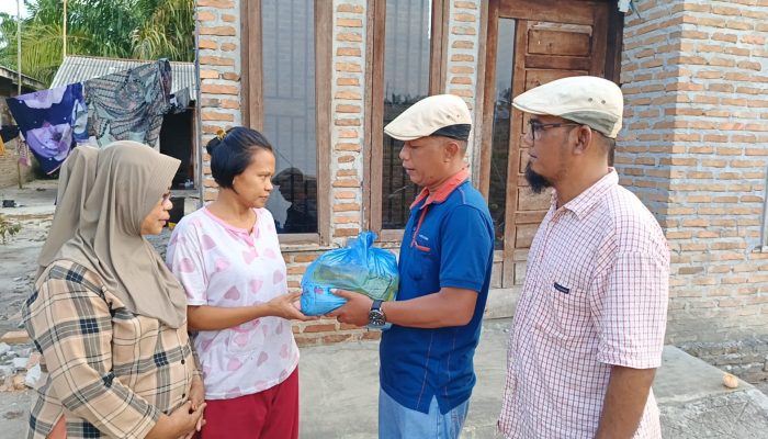 Ketua SMSI Sergai Bantu Korban Puting Beliung di Desa Pematang Kuala
