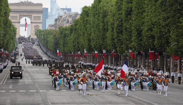TNI-Polri Unjuk Gigi di Bastille Day, Prabowo dan Macron Beri Apresiasi