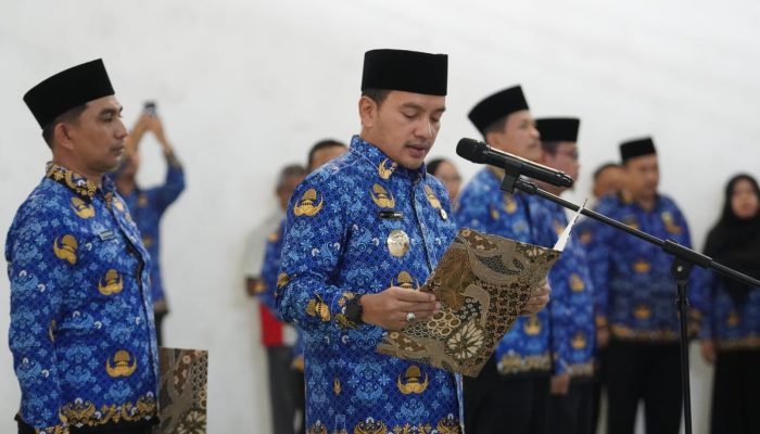 ‎Wali Kota Tebing Tinggi Lantik 658 PPPK: Tegaskan Disiplin dan Loyalitas untuk Bangun Kota