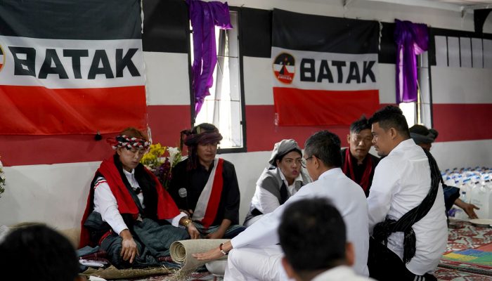 Gubernur Sumut Dukung Festival Edukasi Leluhur Batak di Samosir