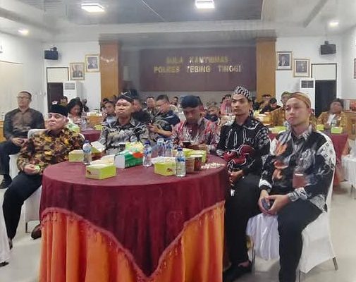 ‎Wakil Ketua Komisi II DPRD Hadiri Nobar Wayang Kulit Virtual Bersama Kapolres Tebing Tinggi  ‎