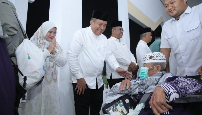 Tangis Haru Keluarga Sambut Kedatangan Jama’ah Haji Asahan